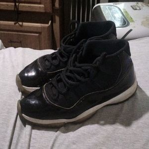 Jordan 11 retro space jam. Have the 45 on back